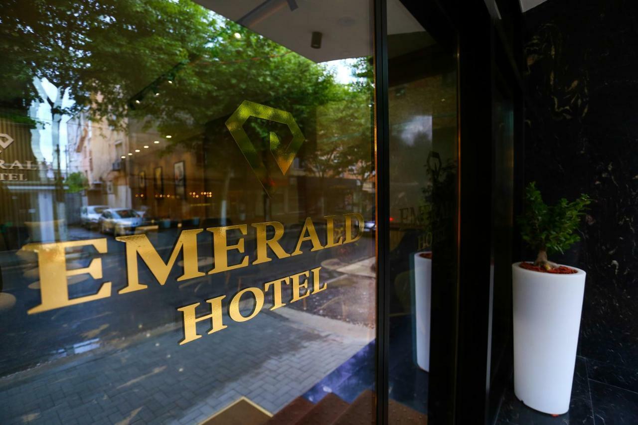 Emerald Boutique Hotel Тирана Екстер'єр фото